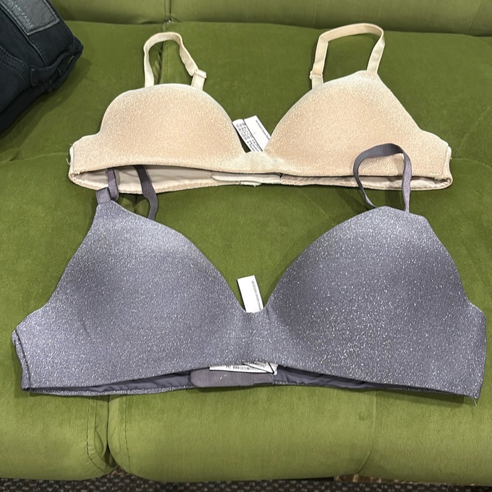 Victoria Secret 2 soft cup bras. Worn 1x